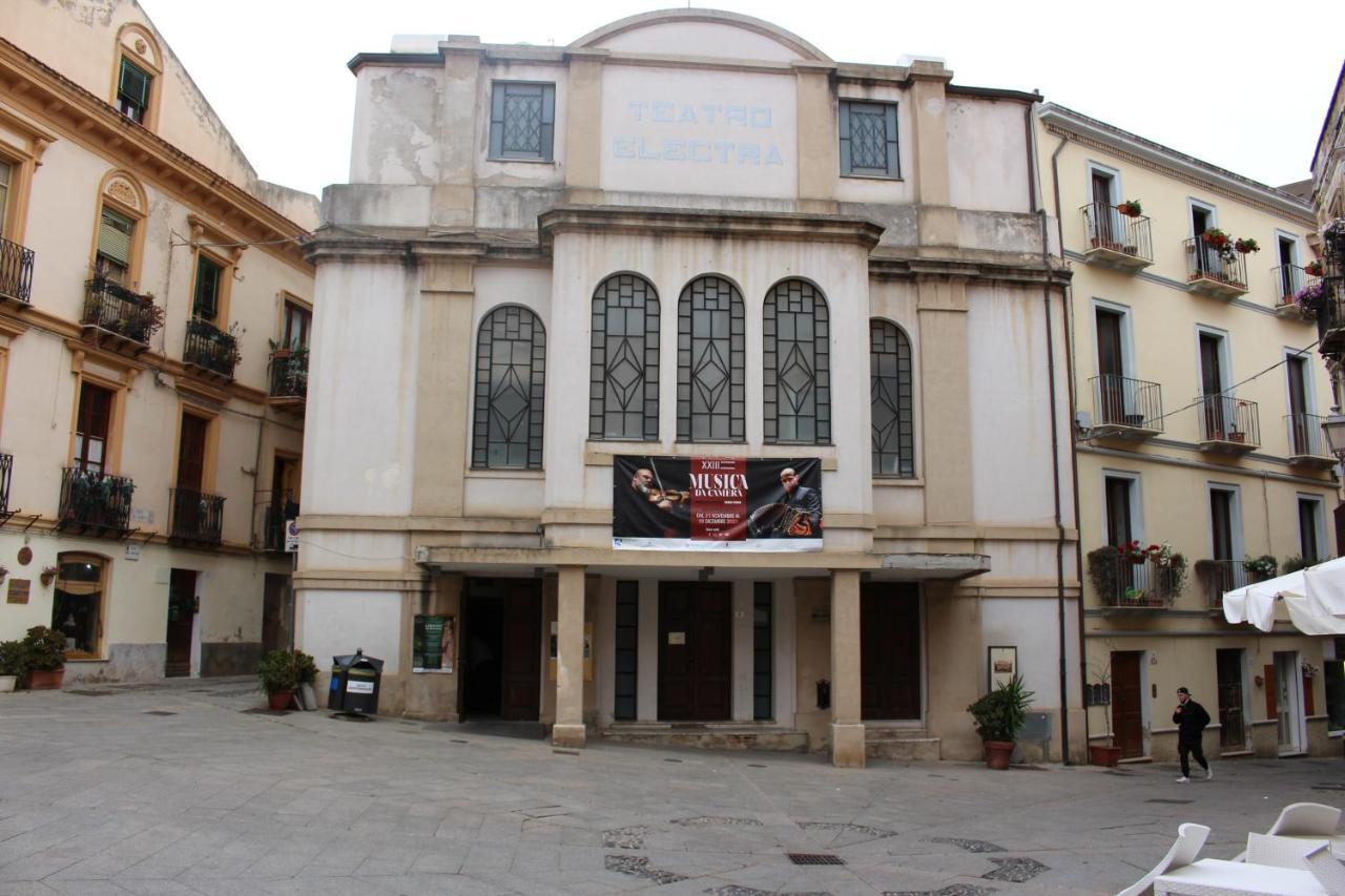 Via Cavour 19, Appartamento Del Conte Iglesias Exteriér fotografie