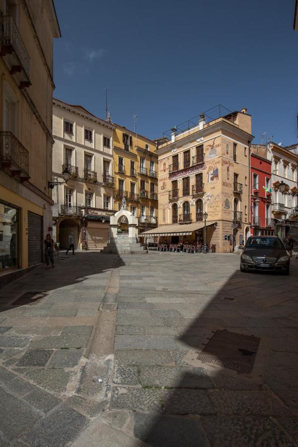 Via Cavour 19, Appartamento Del Conte Iglesias Exteriér fotografie